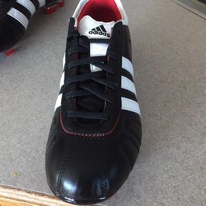 Soccer cleats